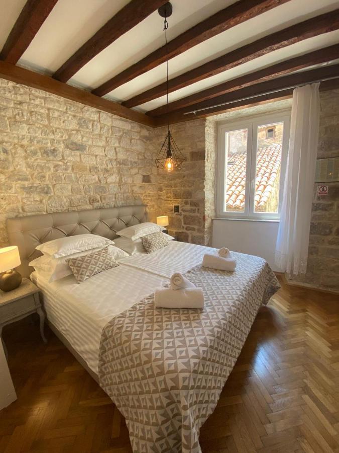 Palace Wall Residences Split Exterior foto