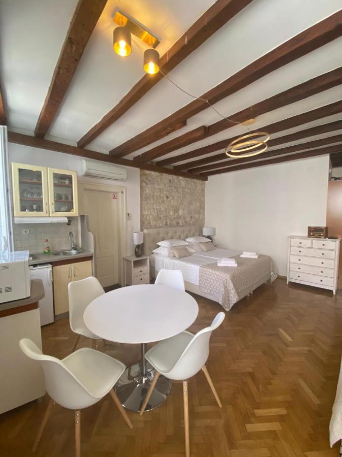 Palace Wall Residences Split Exterior foto